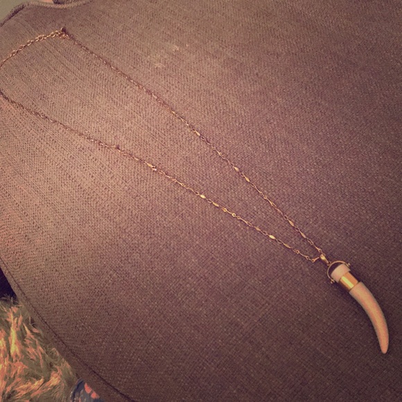 Necklace - Picture 1 of 3